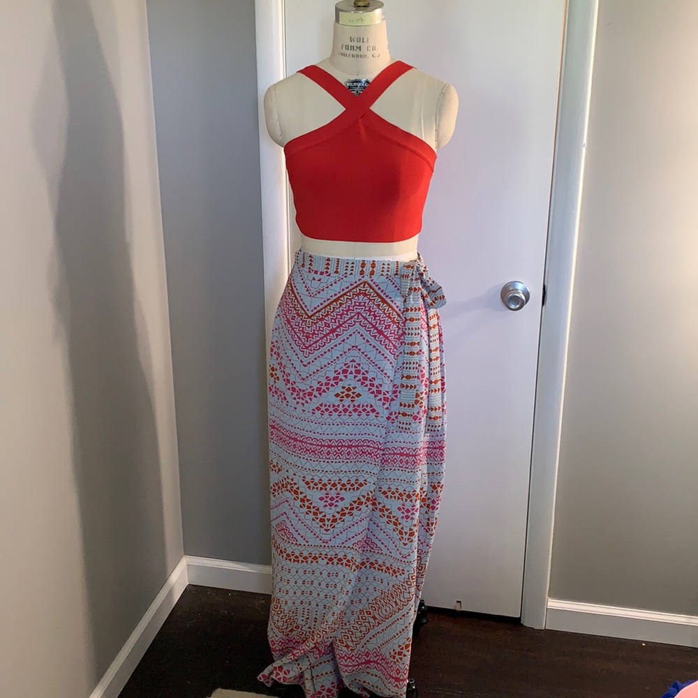 Small BCBG Maxazria maxi skirt
